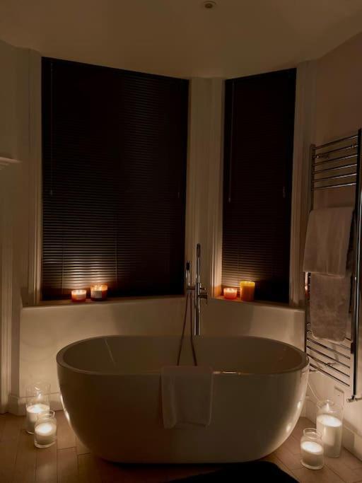 Chelsea Posh Apartment Лондон Экстерьер фото